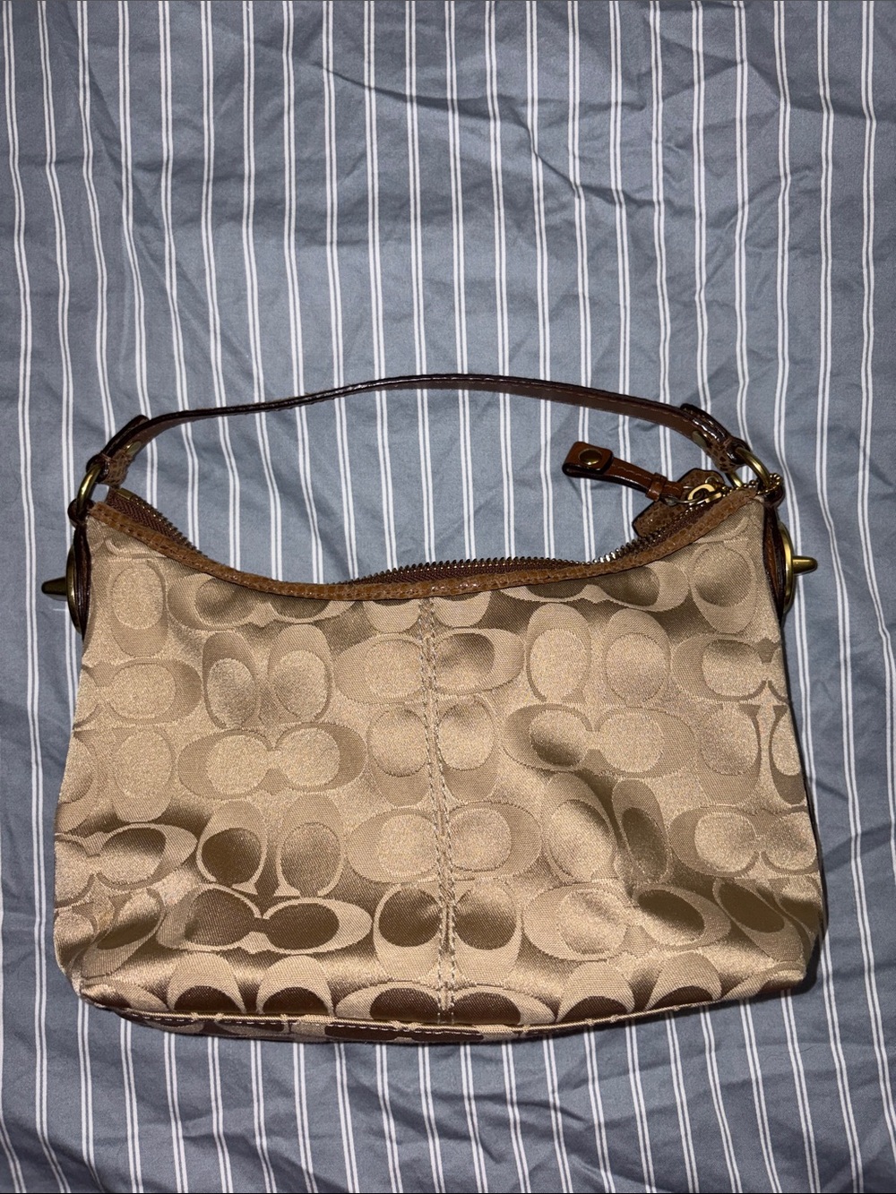 VINTAGE COACH SMALL HANDBAG SIGNATURE JACQUARD